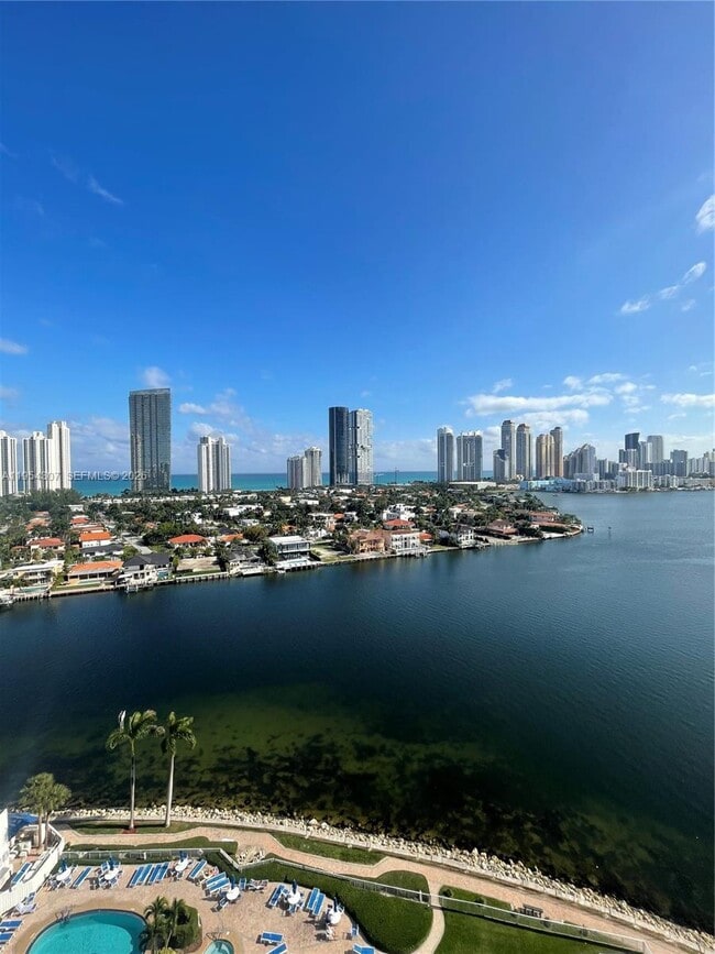 Building Photo - 19101 NE 36th Pl Unit 1910