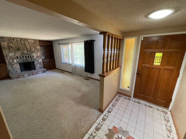 Photo - Paradise Oasis-3 bed 2 bath home, Back yard, covered deck, garage, no cats