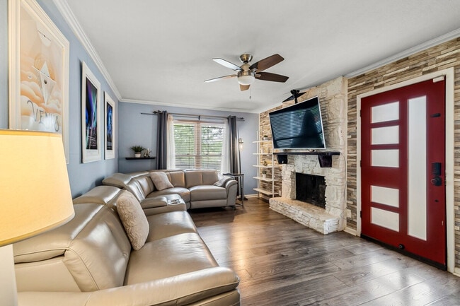 Photo - 2703 S I-35 Frontage Rd Unidad SI ID1492680P