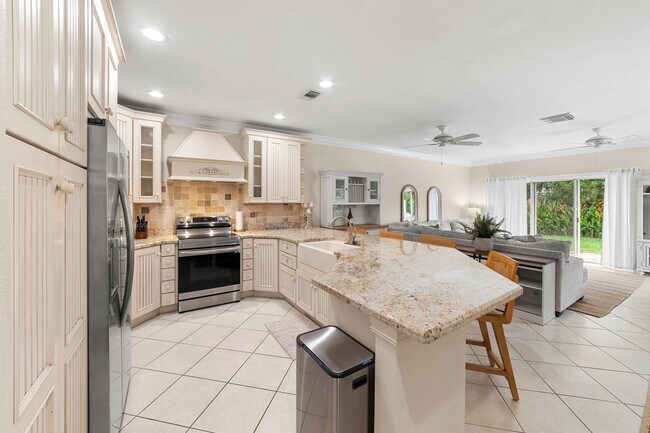 Photo - 13396 Georgian Ct