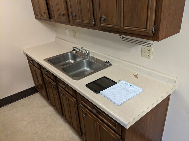 Photo - 401 N East St