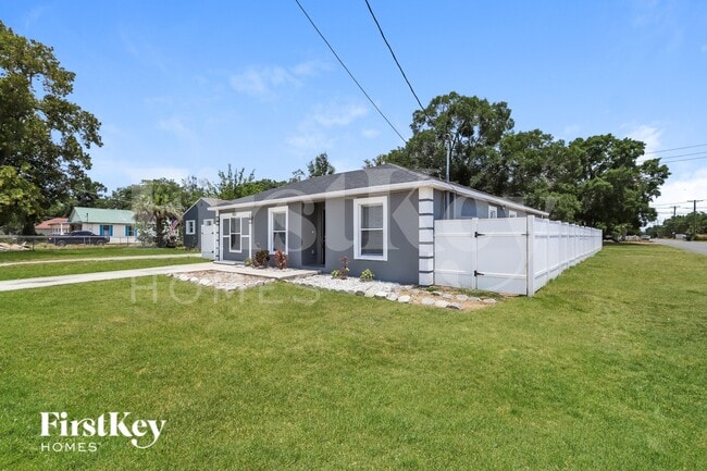 Photo - 3601 N Whittier St