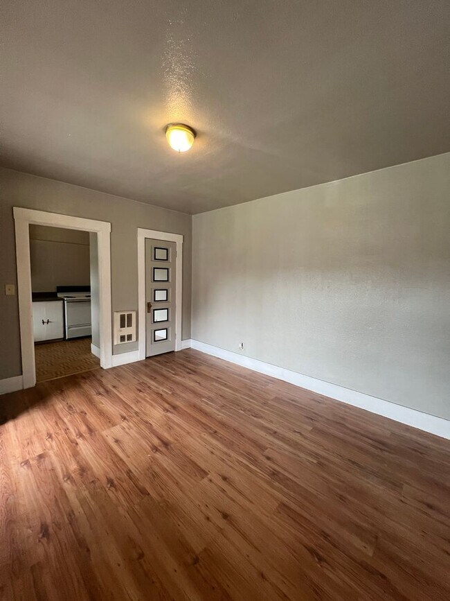 Photo - 93754 Unit 11