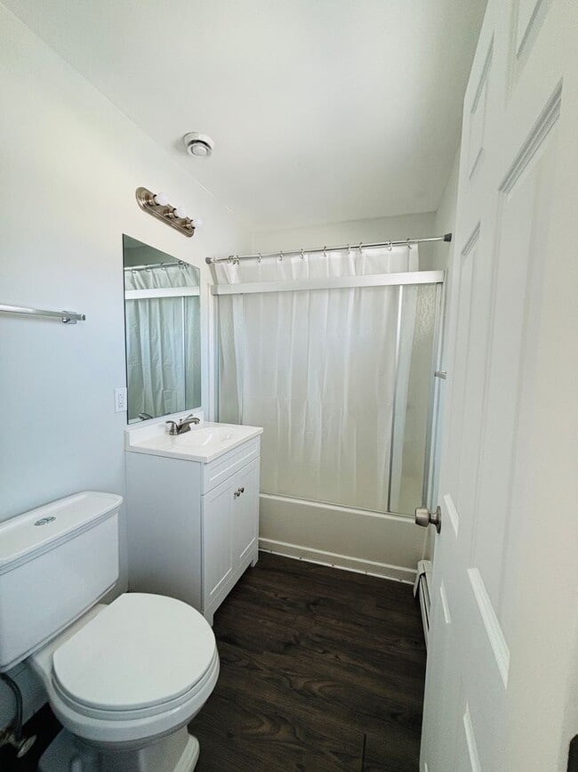 Photo - 276 Parliament Cir