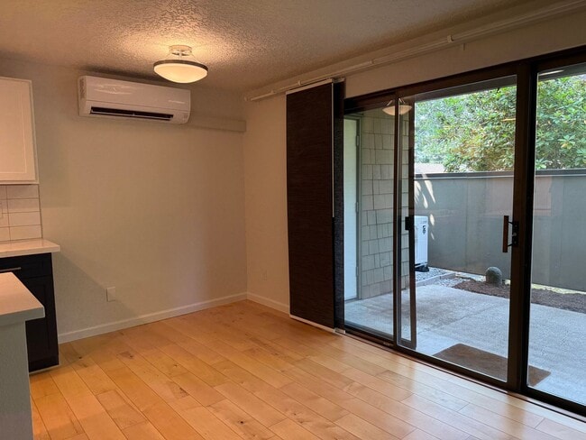 Photo - 11 Crestfield Ct