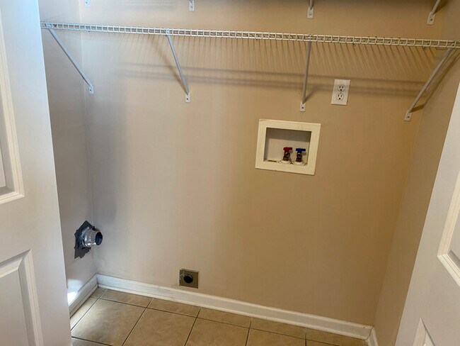 Photo - Ridge Crest subdivision home with fenced y...