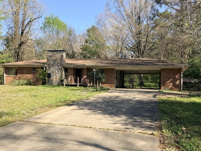 Photo - 460 Rogers St NW