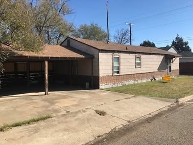 Photo - 209 S Tree St