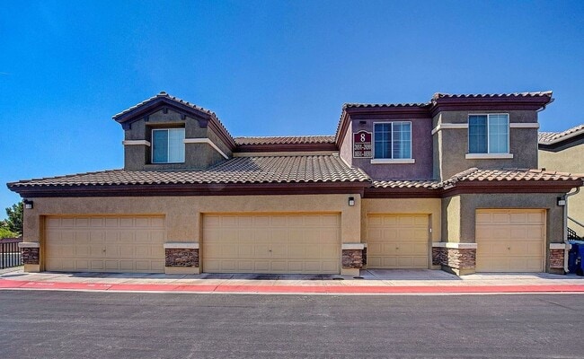 Building Photo - STUNNING LOWER-LEVEL ONE BEDROOM, ONE BATH... Rental
