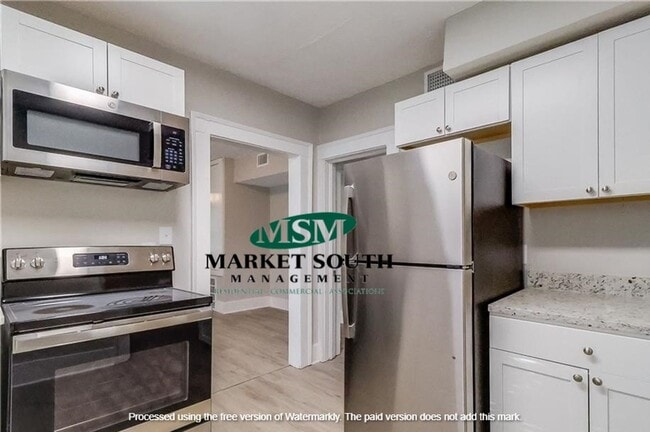 1423 E 33rd St Unit 33 E 1423