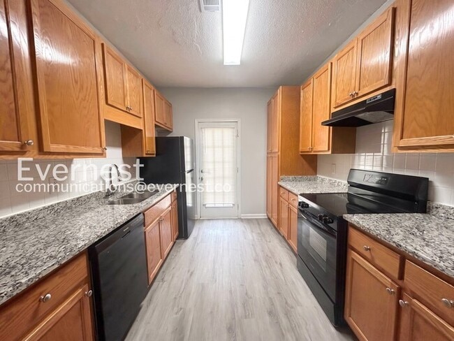 Photo - 8669 Thomas Rd