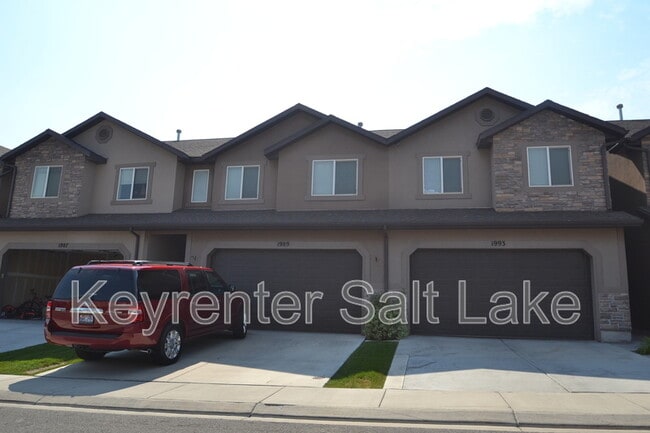 Photo - 1989 N Belmont Dr Townhome