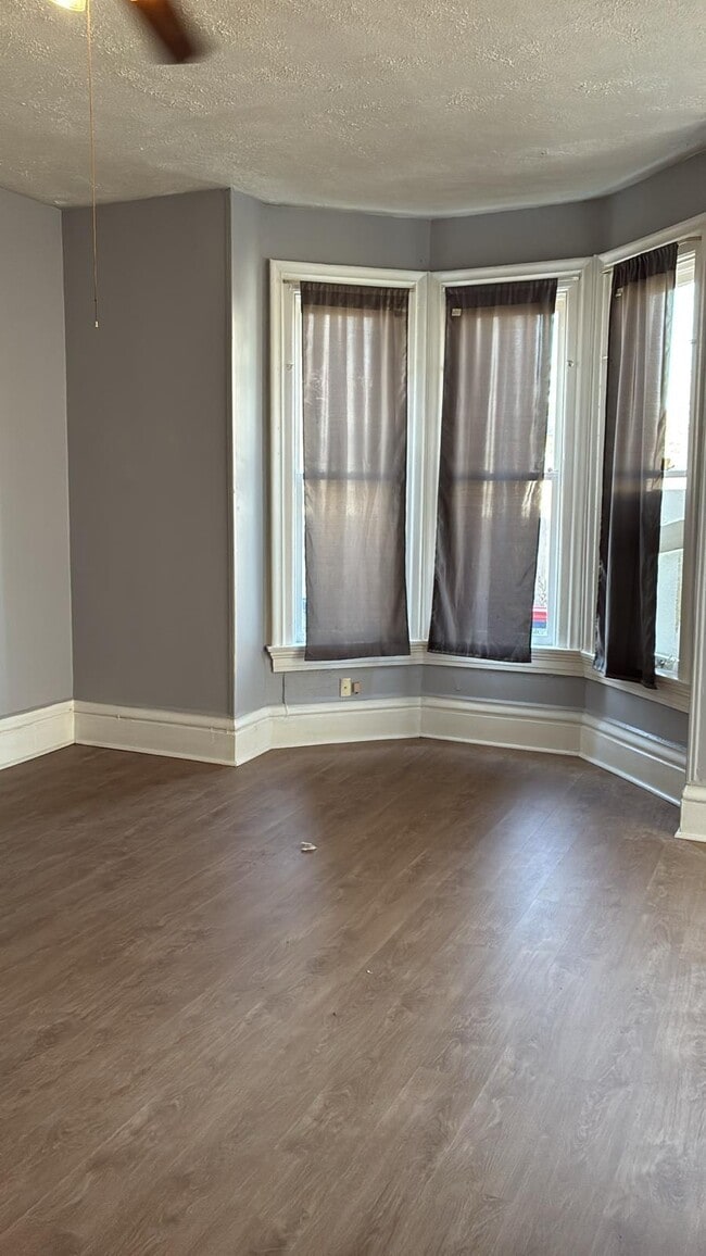 Building Photo - 510 N College St Rental