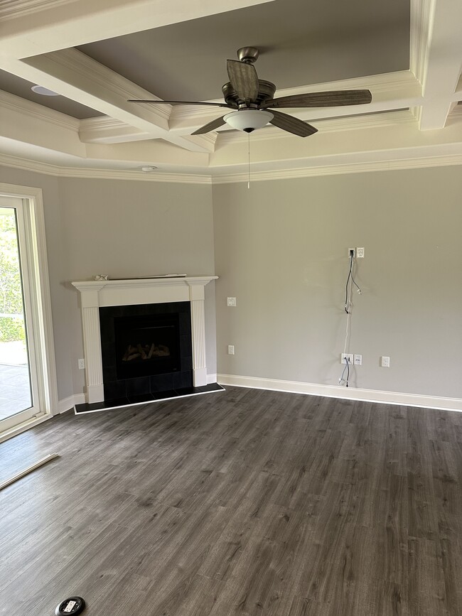 Photo - 8529 Oak Abbey Trl NE