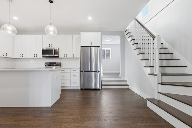 Photo - 85 Euclid Ave