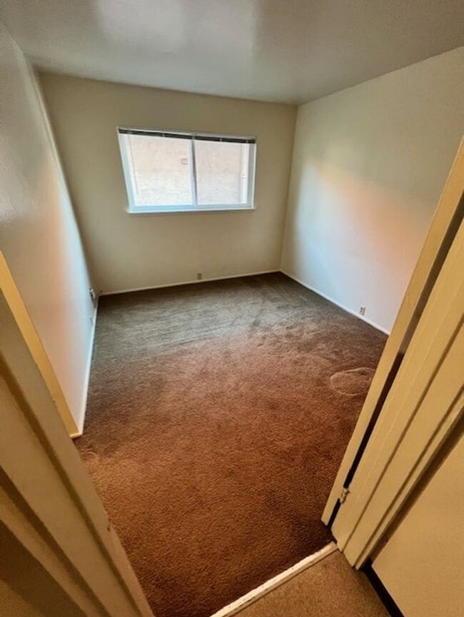 Photo - Coming Soon (June 2025) Spacious 3bdr/2bath units available for a lease ending May 30. Building i... Unit A