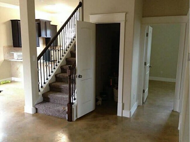 Photo - 4420 Red River St