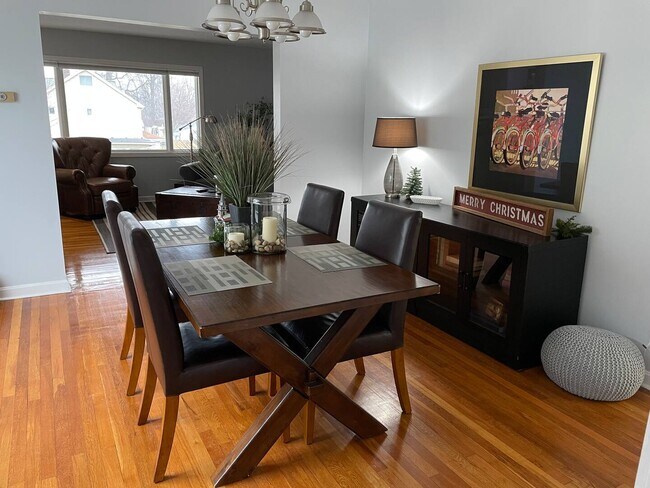 Photo - 15625 Delaware Ave