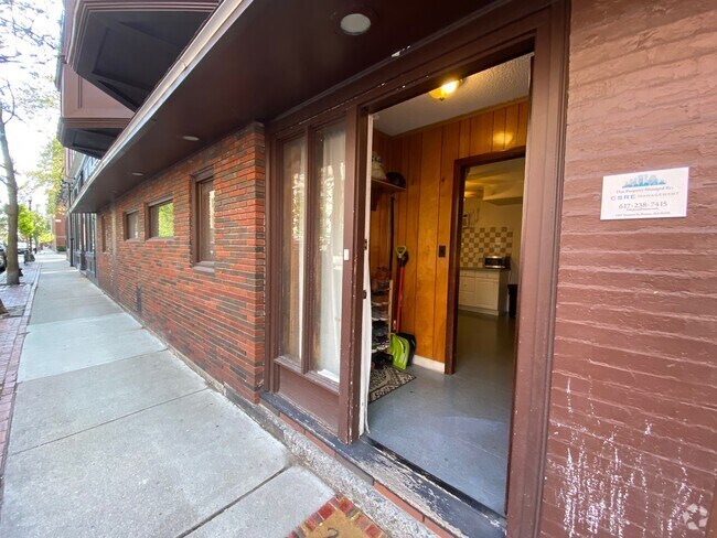 Building Photo - 307 Shawmut Ave Rental
