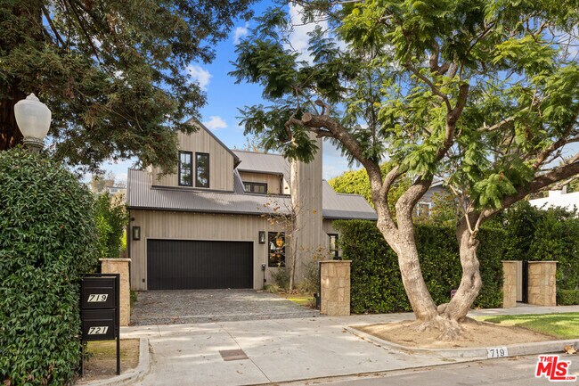 Photo - 719 San Lorenzo St