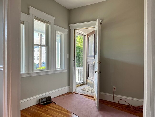 Photo - 72 Everett St Unit 1