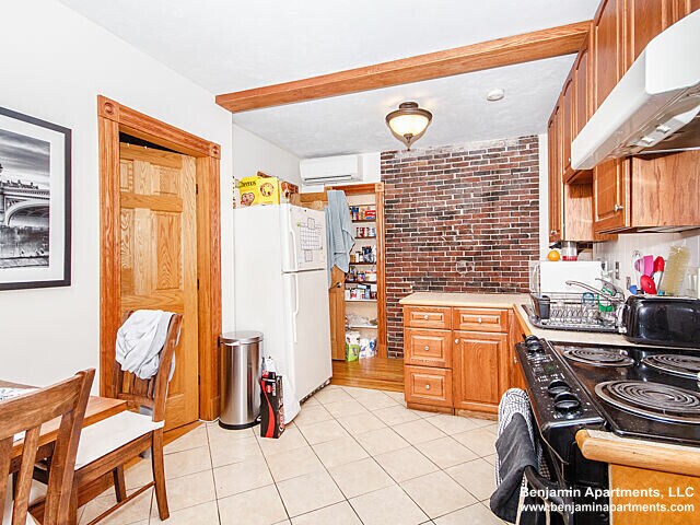 Photo - 61 Anderson St Unit 6