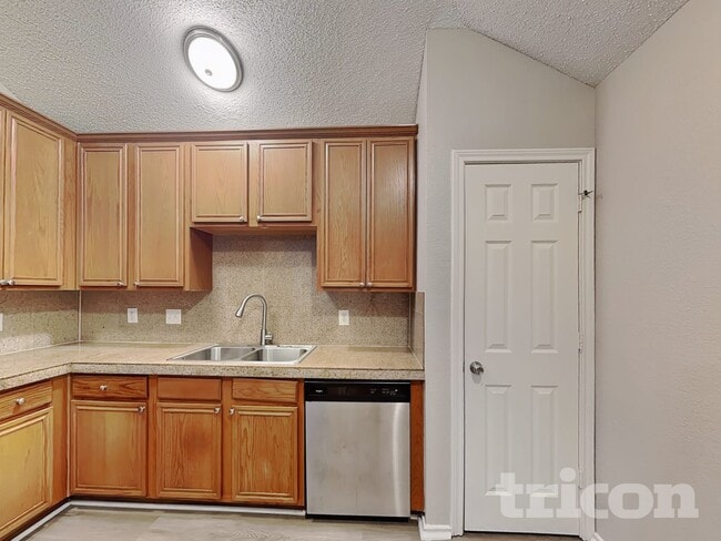 Photo - 1704 Fern Dr