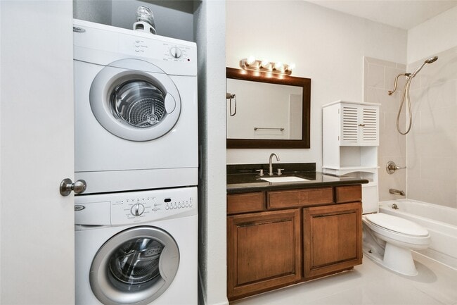 Photo - 2400 N Braeswood Blvd Unit 324