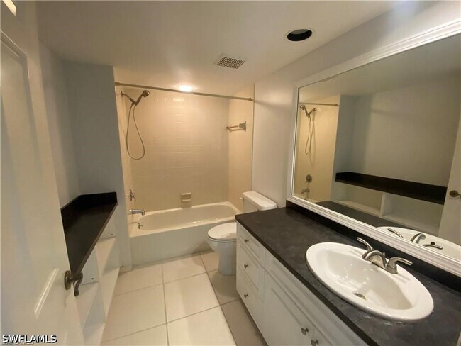 Photo - 705 Augusta Blvd Unidad 705-5
