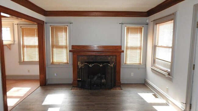 Photo - 3305 Askew Ave