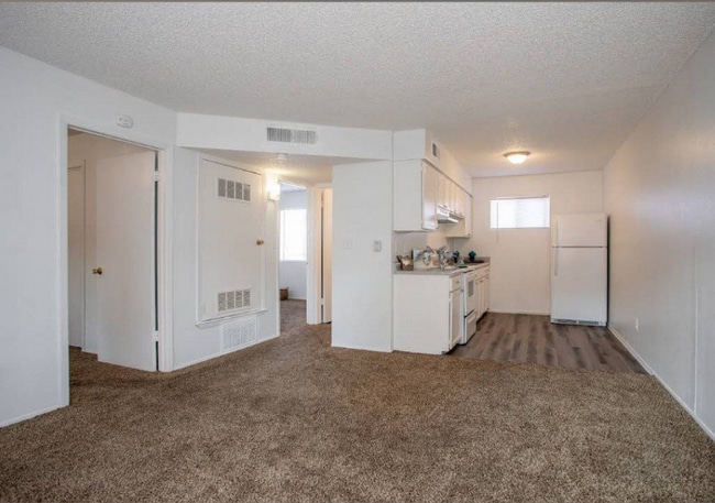 Building Photo - 525 N Carolina Dr Rental