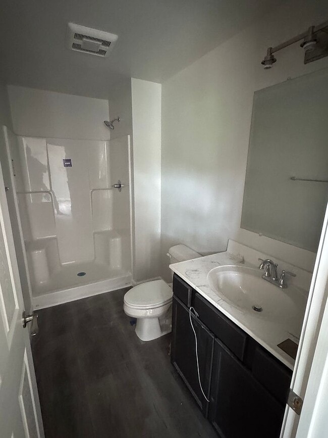 Building Photo - 302 S Poplar Ave Rental