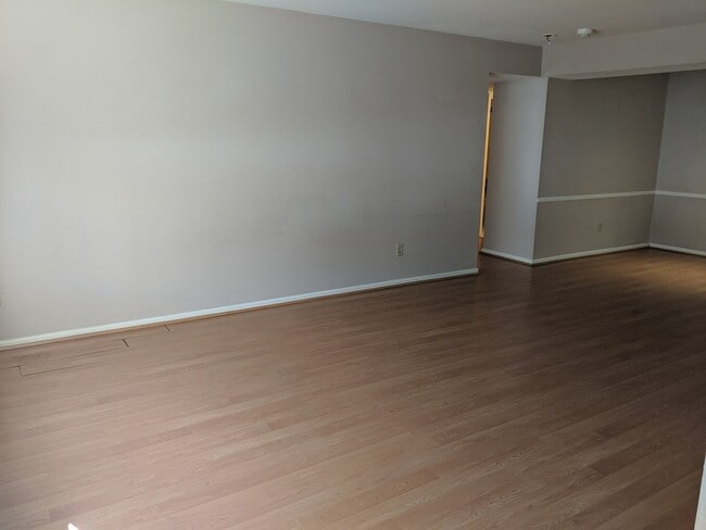 Photo - DTC Ground Floor 2 Bedroom 2 Bath Condo For Rent - Great Location and Amenities