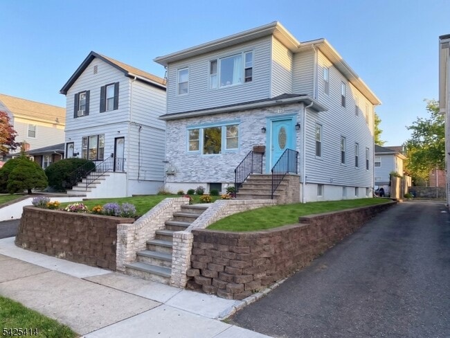 Building Photo - 73 Newark Ave