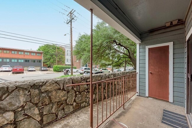 Photo - 2901 San Jacinto Blvd Unit 108