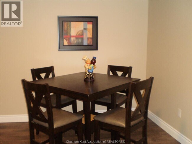 Photo - 601 Grand Ave E