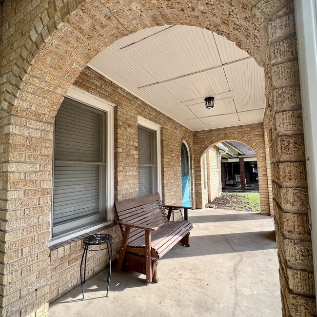 Photo - 2808 Morrow Ave