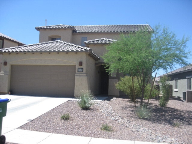 Building Photo - Rancho Sahuarita, 4 Bedroom 3 Bath, Family Room, Granite, Tile Flooring, Flagstone Patio