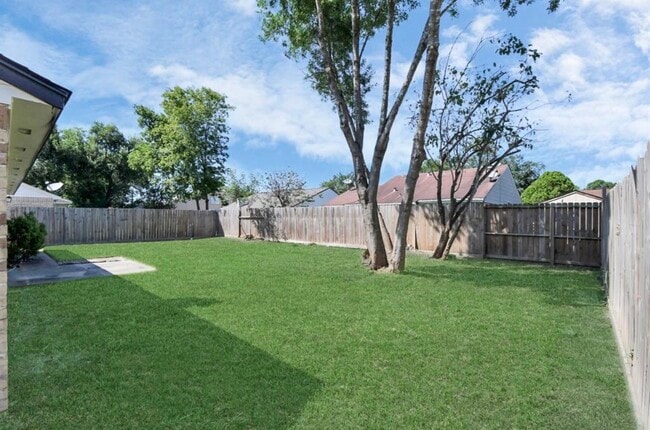 Photo - 1911 Long Barrel Ln