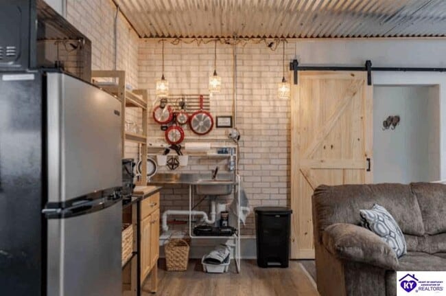 Photo - 404 N Washington St