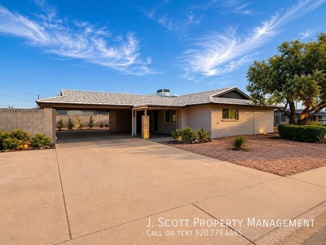 Photo - 6522 E Palm Ln