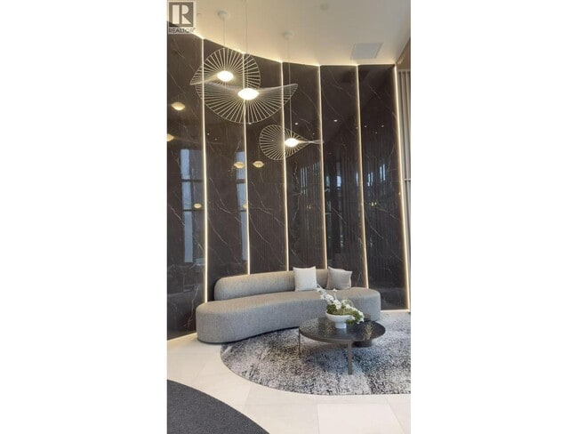 Photo - 6138 Birney Ave Unité 1403