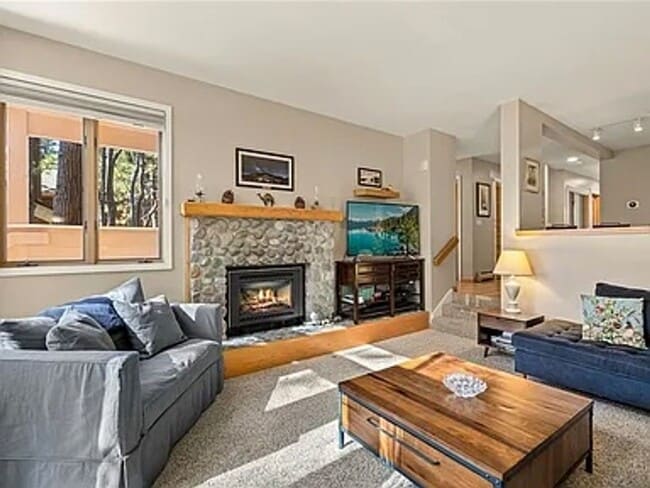 Photo - 3 Bedroom McCloud sunny bright location