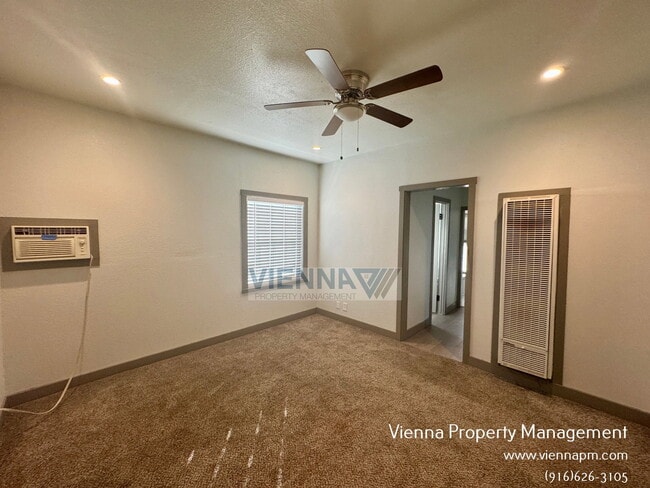 Photo - 2339 Beaumont St