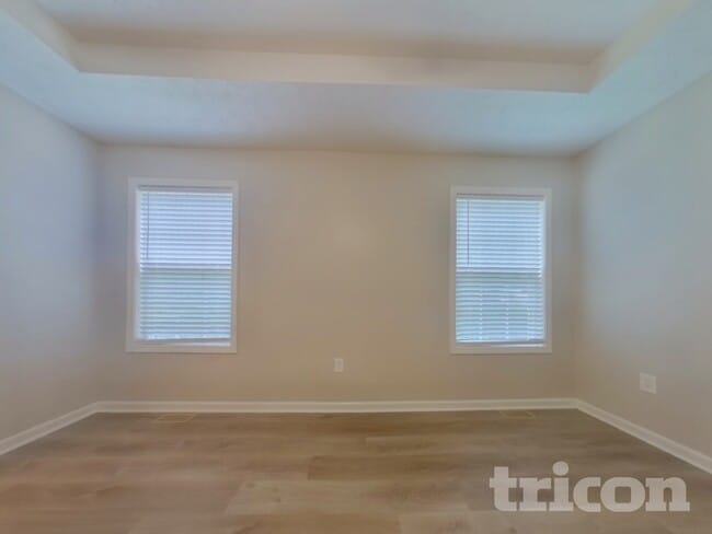 Photo - 431 Bridgeport Pl