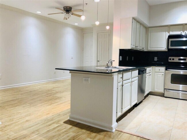 Photo - 7575 Kirby Dr Unidad 3101 Rental