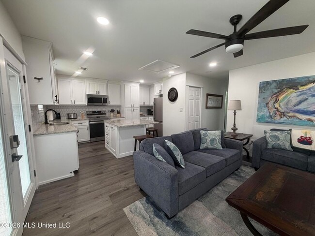 Photo - 4060 Cardinal St