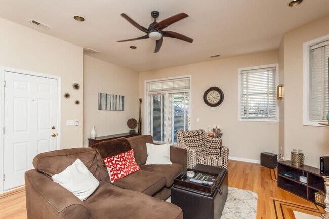 Photo - 2 bedroom in Chicago IL 60613 Unit GS