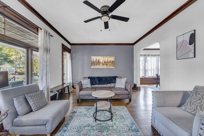 Photo - 10617 Bernard Ave Unit ID1353853P