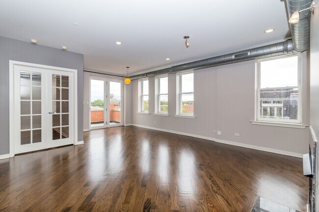 Photo - 3550 W Montrose Ave Unidad 501